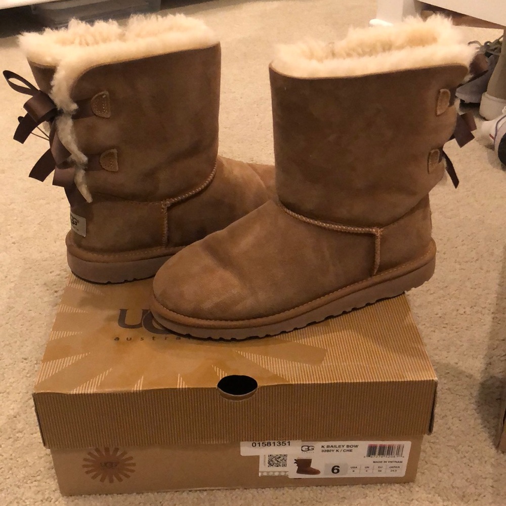 UGG BAILEY BOW